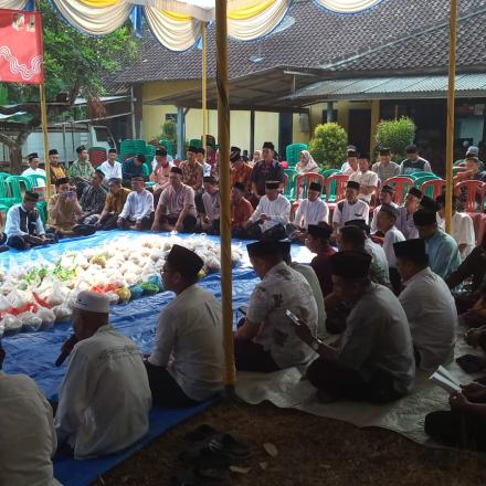 Dzikir dan Do'a Bersama : Rangkaian Bersih Desa Kemalo Abung Ke-88