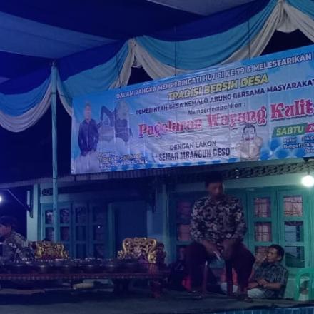 Lestarikan Budaya Tradisi Bersih Desa, Desa Kemalo Abung adakan Pagelaran Wayang Kulit 